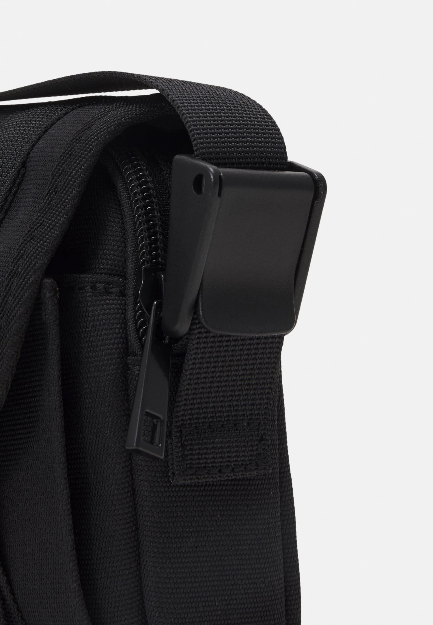 Pier One Unisex - Bandolera - Black 4 Pier One Unisex - Bandolera - Black - Imagen 4