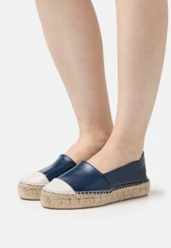 Pier One Leather- Mocasines - Blue