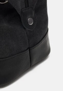 Pier One Unisex - Bolsa De Viaje - Black 9 Pier One Unisex - Bolsa De Viaje - Black -Pier One Tienda De Ventas 390fd20969e24bffab2b5942d8c452e7