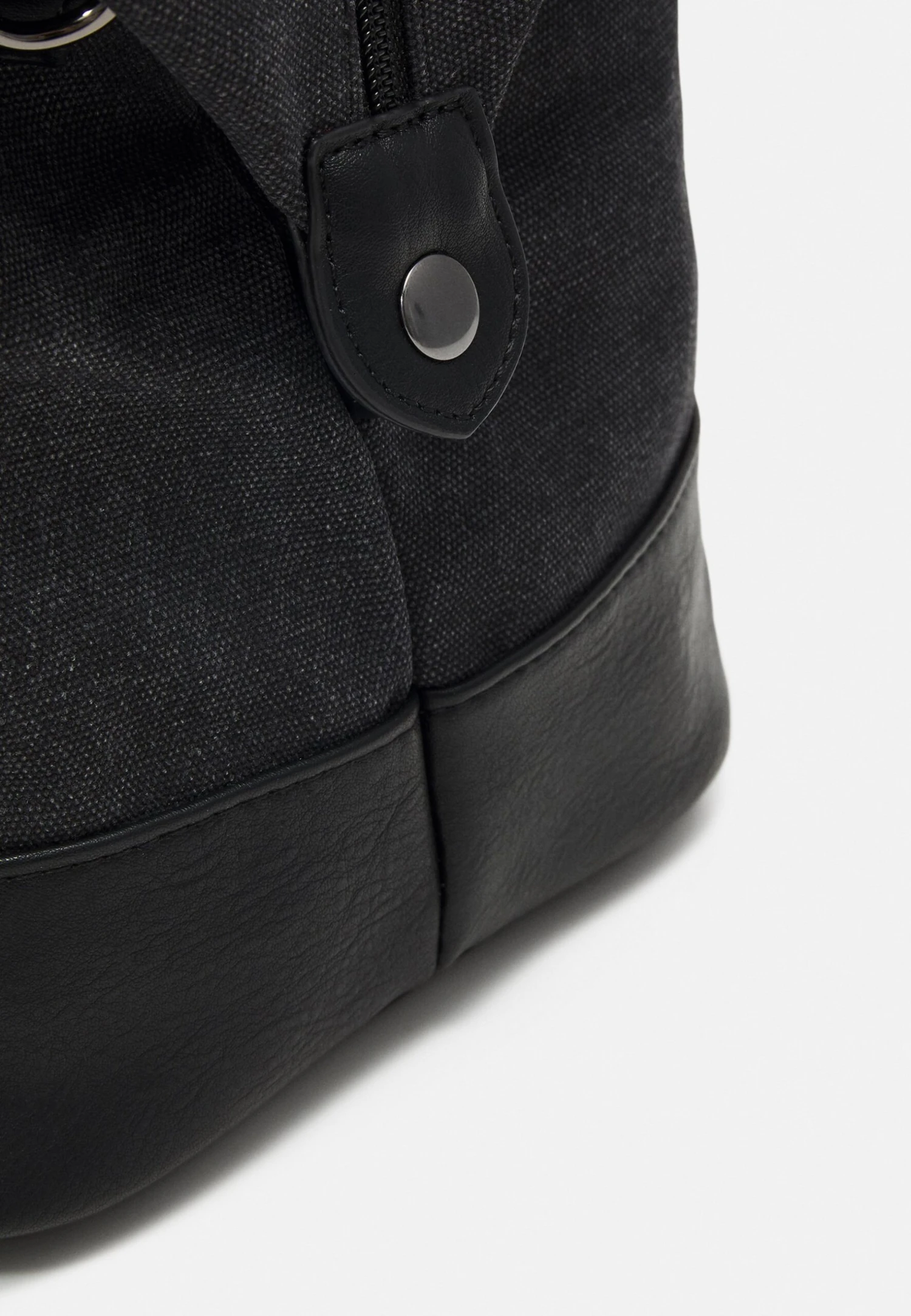 Pier One Unisex - Bolsa De Viaje - Black 5 Pier One Unisex - Bolsa De Viaje - Black - Imagen 5