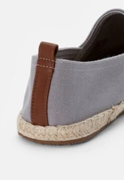 Pier One Rena Espadrille Unisex - Alpargatas - Light Grey -Pier One Tienda De Ventas 42d2421a7d9a4236aff6d97b980fd1f5