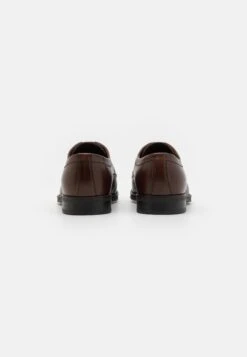 Pier One Leather - Zapatos De Vestir - Brown 8 Pier One Leather - Zapatos De Vestir - Brown -Pier One Tienda De Ventas 5dd5f7ee63fb4fed944481097ac0559a
