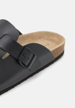 Pier One Leather Unisex - Pantuflas - Black 11 Pier One Leather Unisex - Pantuflas - Black -Pier One Tienda De Ventas 7b28889d1d2247a8abcae3a4a4c34674