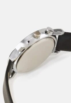 Pier One Set - Reloj - Black 8 Pier One Set - Reloj - Black -Pier One Tienda De Ventas 8b85f94e4c5a43a89680fa66df3bc7c7