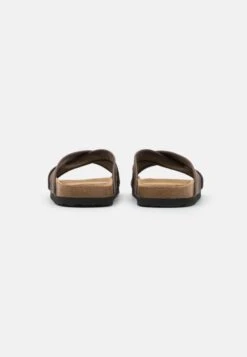 Pier One Unisex - Pantuflas - Brown 8 Pier One Unisex - Pantuflas - Brown -Pier One Tienda De Ventas b64bd94841374f58a4a8e2cf13040258