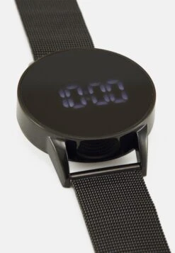 Pier One Smartwatch - Black -Pier One Tienda De Ventas bbf012a8af8349bfa24143042376f060