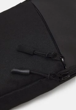 Pier One Riñonera - Black -Pier One Tienda De Ventas d1c08c57fb3a46a58aece18e76491f6d