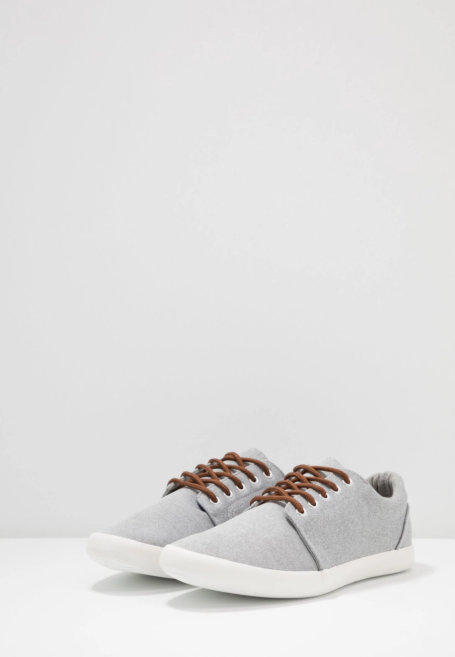 Pier One Unisex - Zapatillas - Light Grey 3 Pier One Unisex - Zapatillas - Light Grey - Imagen 3